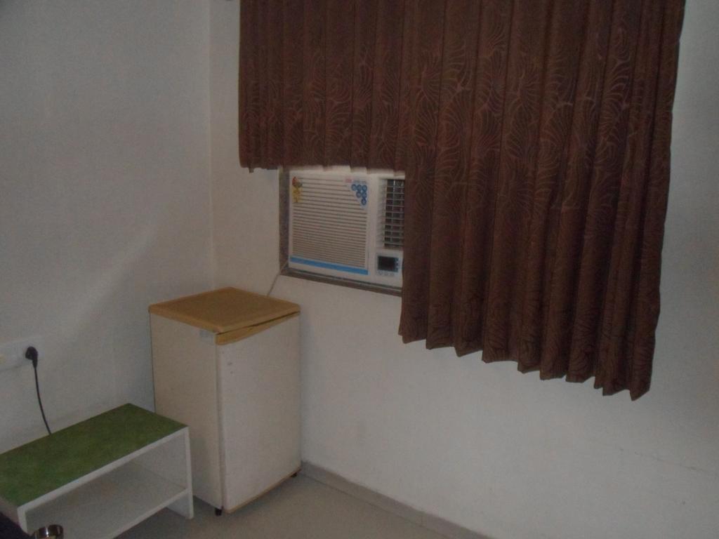 אחמדאבאד Hotel Dudawat חדר תמונה