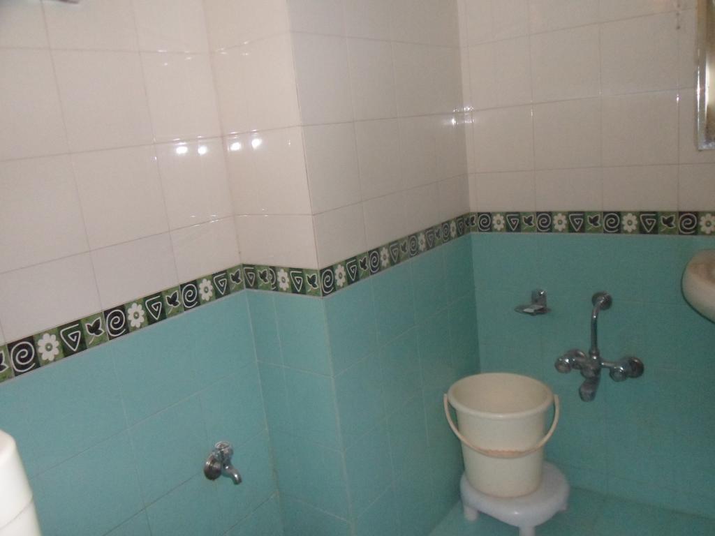 אחמדאבאד Hotel Dudawat חדר תמונה